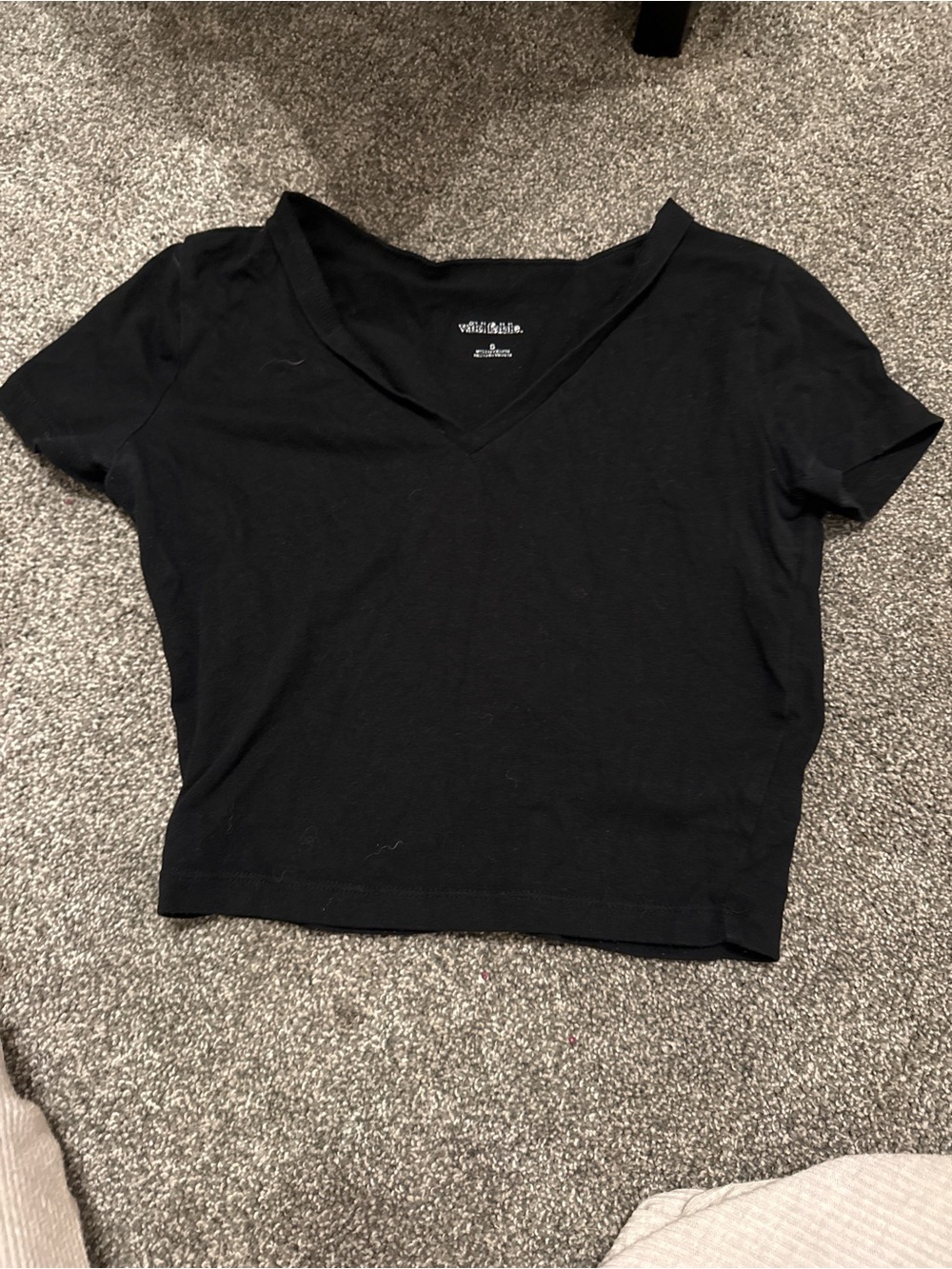 wild fable Black V-Neck Crop Tee